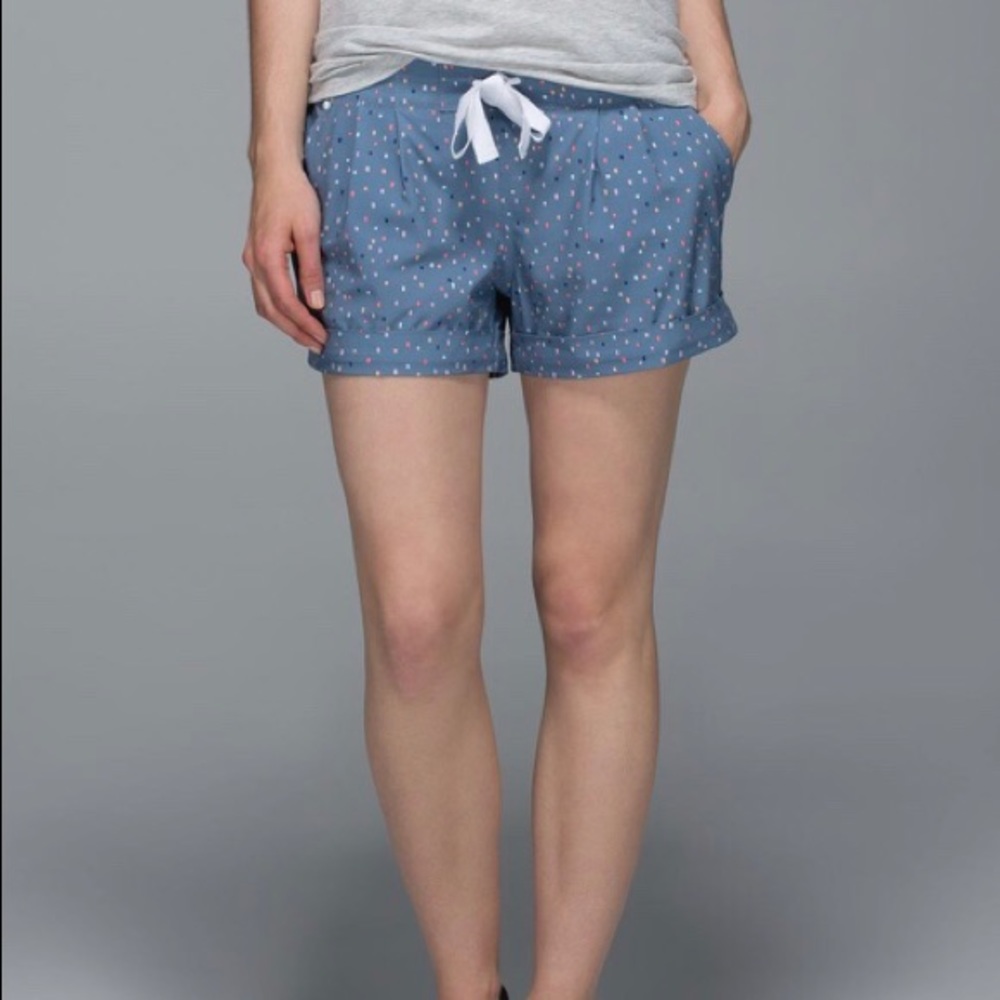Lululemon Spring Break Away Short